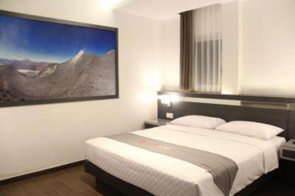 Neotel Hotel City Centre Tanjung Redep Exterior photo