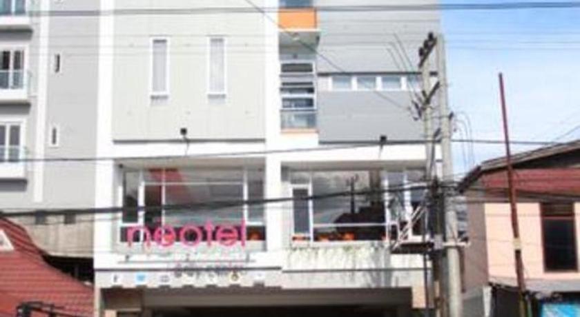 Neotel Hotel City Centre Tanjung Redep Exterior photo