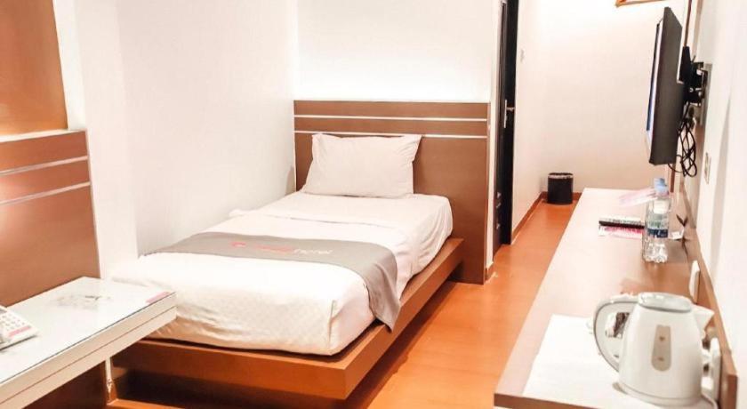 Neotel Hotel City Centre Tanjung Redep Exterior photo