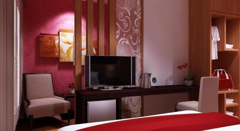 Neotel Hotel City Centre Tanjung Redep Exterior photo